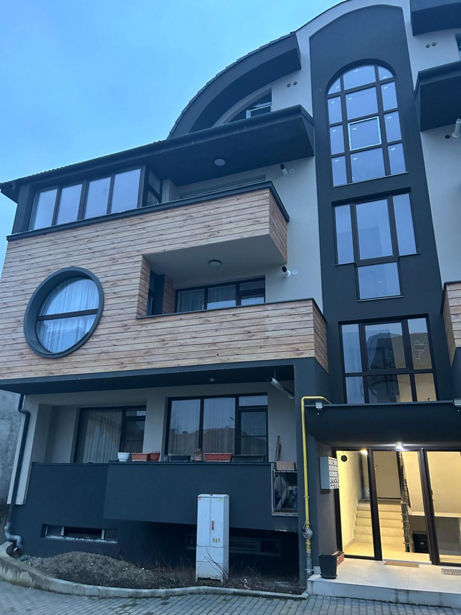 Mirror Apartments Satu Mare Exterior foto